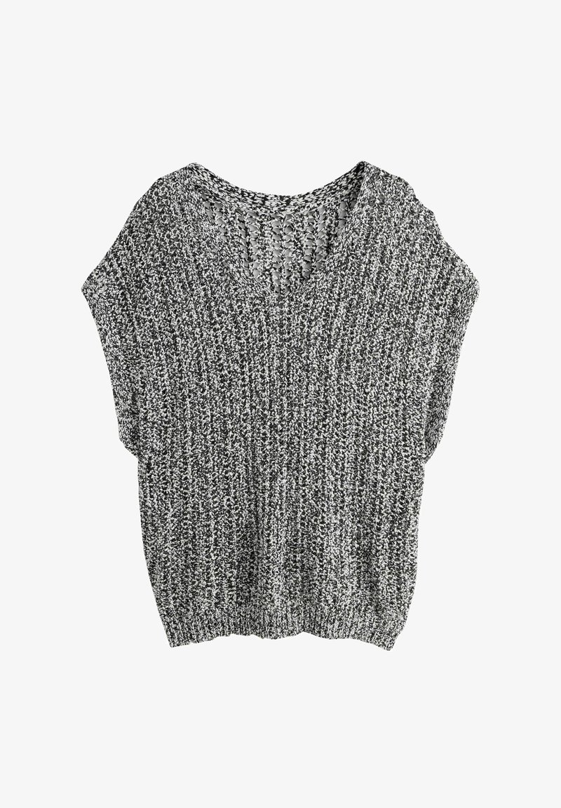 Čierno-biely melírovaný krátky sveter s výstrihom do V a rebrovaným lemom, položený na rovnej ploche na bielom pozadí.
