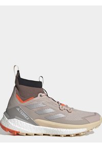 adidas Performance FREE HIKER 2.0 HIKING - Hikingschuh - taupe core black