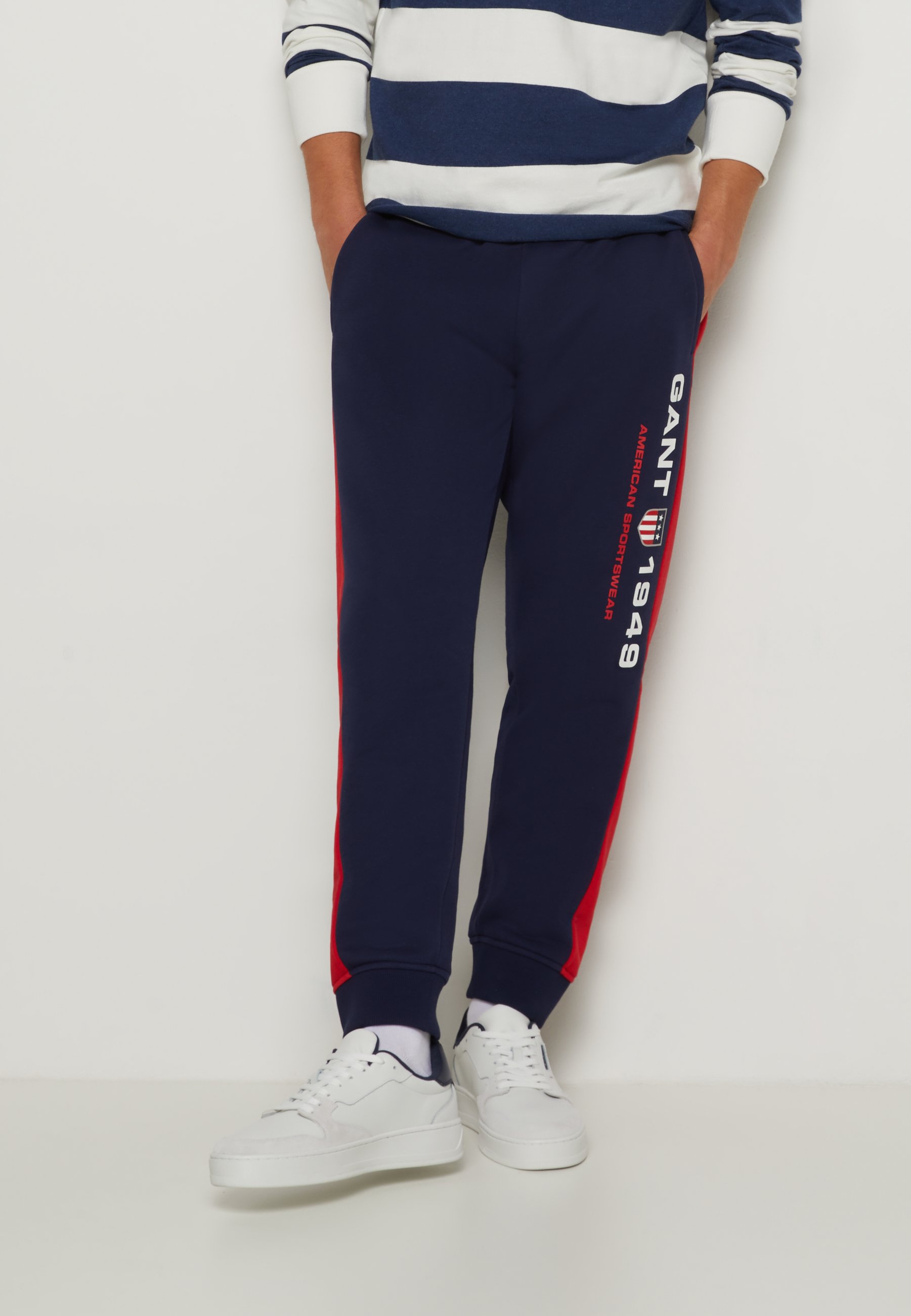 GANT RETRO SHIELD PANTS - Pantalones deportivos - classic blue/azul marino  - Zalando.es