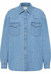 Helles blaues Denim-Hemd mit knöpfbarem Frontbereich, zwei Brusttaschen, einem spitzen Kragen und langen Ärmeln mit geknöpften Manschetten.