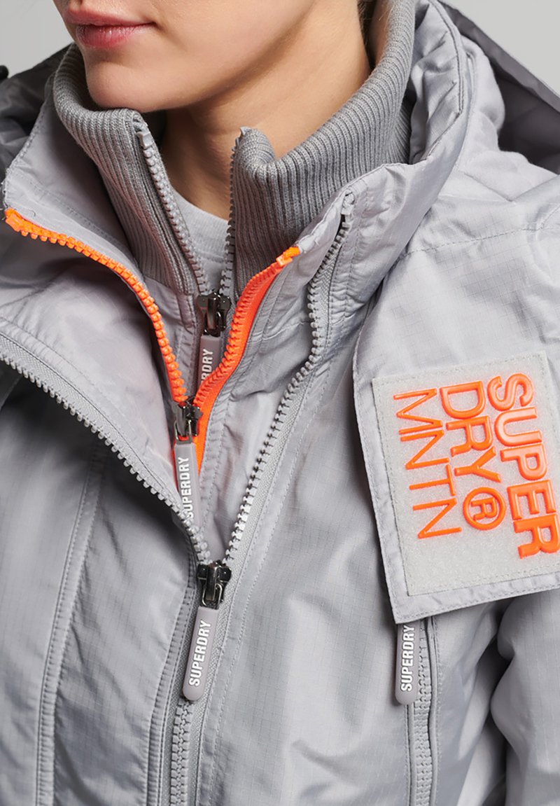 Damen Leichte Jacken | Superdry Übergangsjacke dove grey/hellgrau - JU86389 Damen Leichte Jacken | Superdry Übergangsjacke dove grey/hellgrau - JU86389