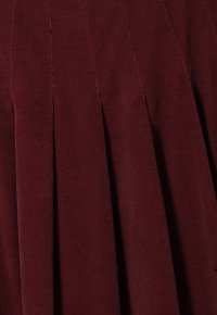 TATUUM GRENADA - Áčková sukně - red