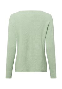 Mjukt grönt stickat långärmat tröja med rund halsringning och raglanärmar, visas från baksidan på en vit bakgrund.