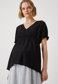 Vero Moda Maternity VMMULRIKKE BRODERIE ANGLAIS - Bluse - black