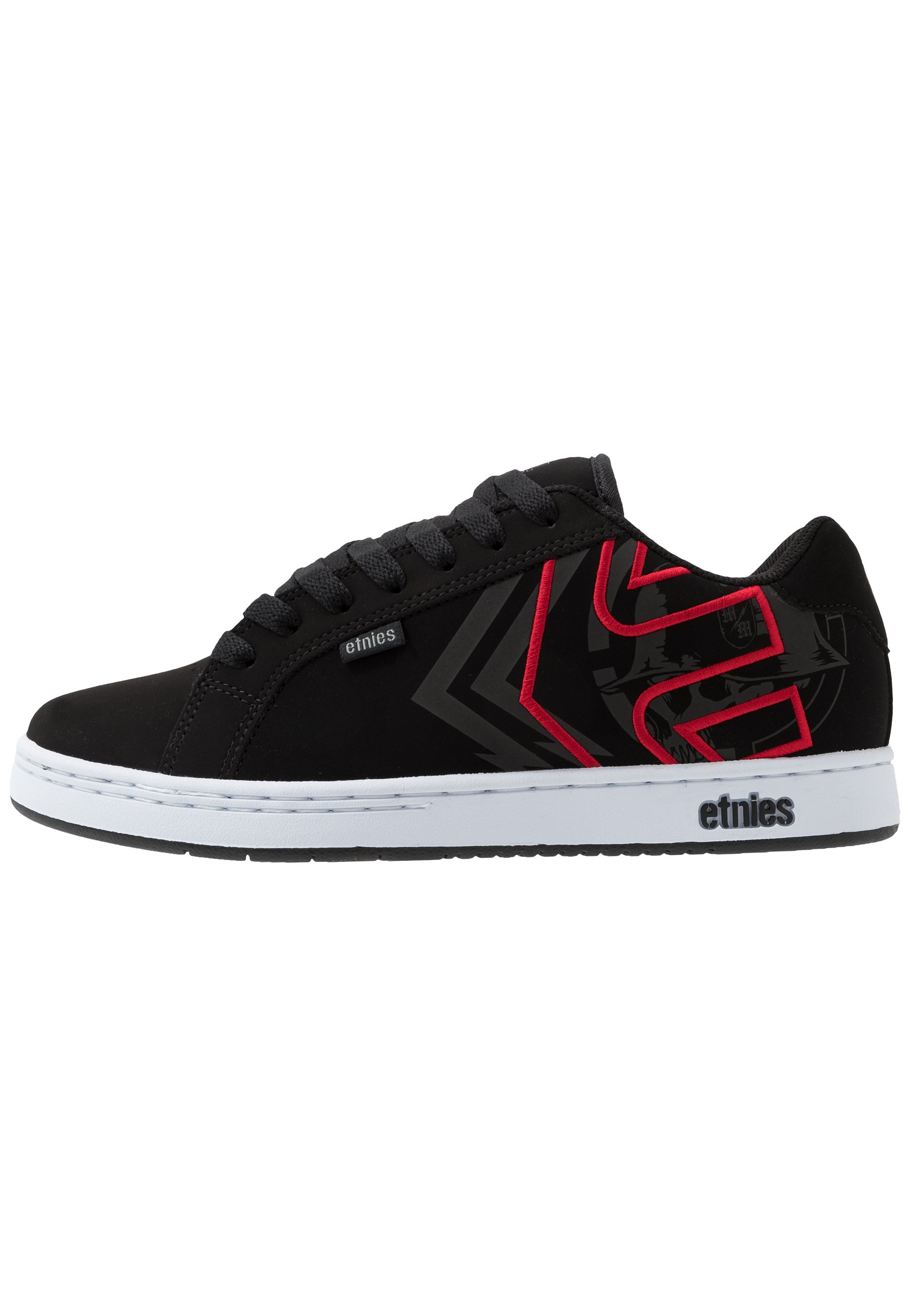 black etnies trainers