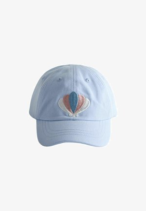 Lichtblauwe baseballpet met een geborduurde heteluchtballon in wit, roze en blauw op de voorkant in het midden.