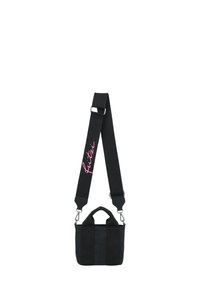 Bolso de tela negra con un asa superior y una correa para el hombro ajustable. La correa presenta el texto en rosa "frutzi". Diseño minimalista sin patrones visibles.