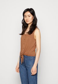 ONLY ONLCLARA GLITTER KNOT - Top - toffee gold