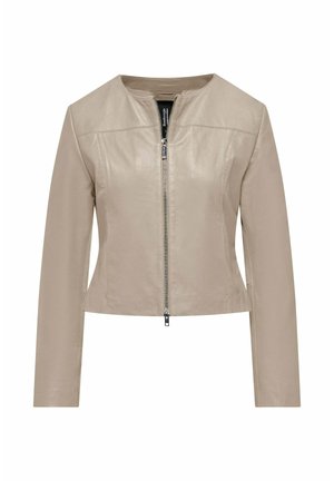 Giacca corta in pelle beige con maniche lunghe, scollo rotondo e chiusura frontale con cerniera argentata.