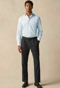 Next Krekls - blue print blue tie