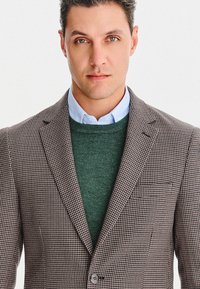 Pako Lorente - Marynarka