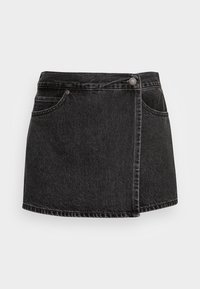 Levi's® SKORT Denim skirt finally here/black denim
