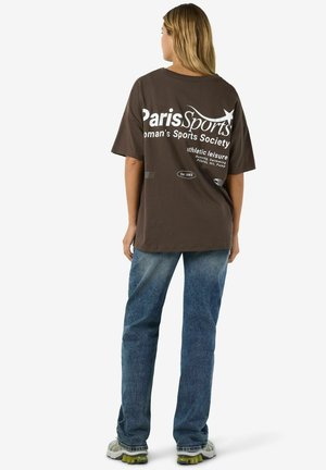 Trükipildiga T-särk - chocolate brown