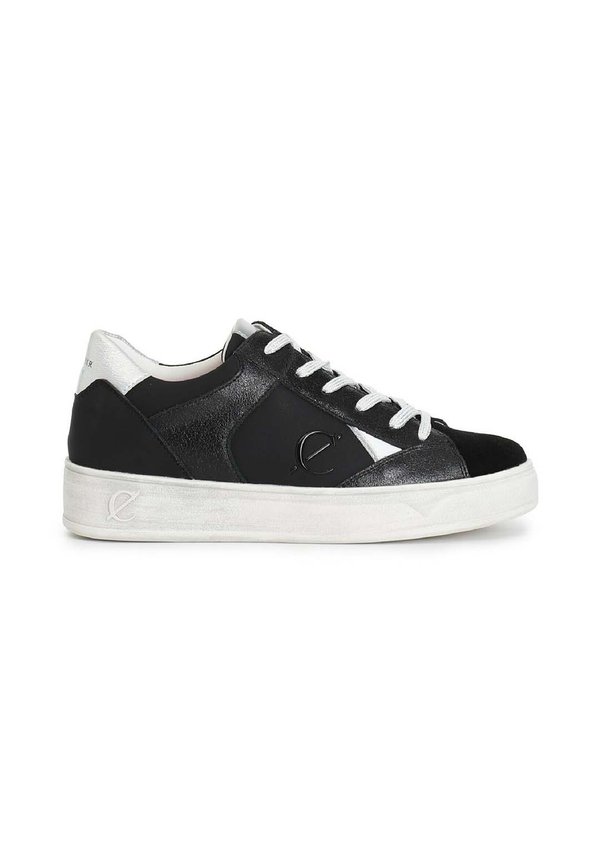 SNEAKERS - Sneaker low - nero
