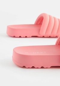 Next REGULAR FIT - Hausschuh - pink