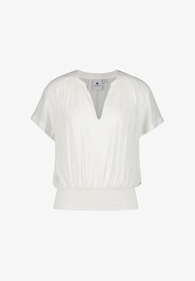 Witte top met korte mouwen en V-hals, met smock taille en versnuffelde details op de schouders, gemaakt van zachte stof met een gladde textuur.