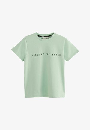 Zelena bombažna majica s kratkimi rokavi, na kateri je črn napis "BAKER BY TED BAKER" čez sprednji del.