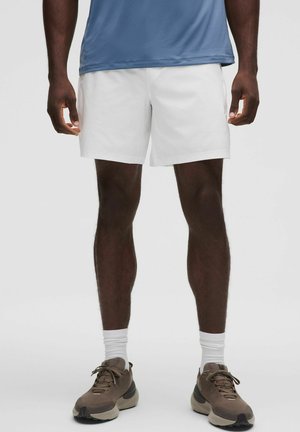 PACE BREAKER LINED - Shorts 2 en 1 - white