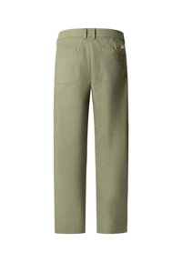 Lichtgroene katoenen broek met een rechte snit, voorzien van twee achterzakken en een tailleband met riemlussen. Soepele textuur, zonder zichtbare patronen.
