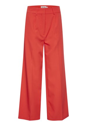 Pantaloni a gamba larga in tessuto rosso brillante. Presentano una vita alta con pieghe frontali e passanti per la cintura. Texture liscia, senza motivi o accenti visibili.