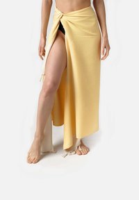 MAЯSIKØH ISOLA DI DINO - Strandhanddoek - yellow