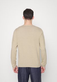 Jack & Jones JJEMAX CREW NECK - Camisola - crockery/twisted with oatmeal