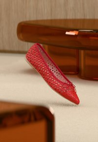 Δεν επιλέχθηκε, coral red