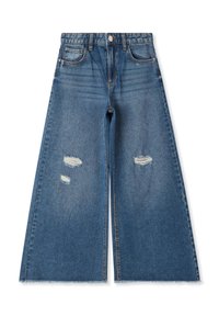 Jeans denim a gamba larga di un blu medio, caratterizzati da orli sfilacciati e due dettagli strappati. Design classico a cinque tasche con chiusura a bottone.