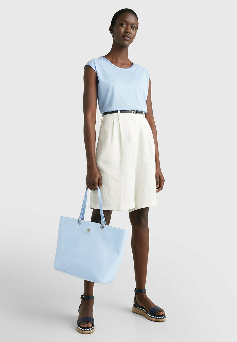 Tommy Hilfiger TH TIMELESS MED - Sac à main - vessel blue