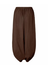 Brązowe spodnie w stylu harem z elastycznym pasem, o luźnym kroju, ze ściągaczami na nogawkach i miękką fakturą materiału. Bez widocznych wzorów ani ozdób.