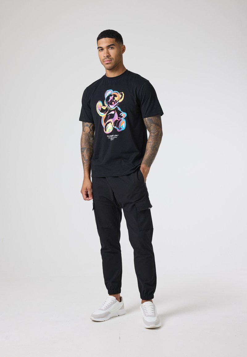 CLOSURE London POP ART TEDDY TEE - T-Shirt print - black 