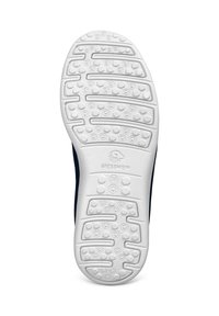 Biała gumowa podeszwa z fakturowanymi wzorami antypoślizgowymi, zaokrąglonym kształtem noska oraz granatową cholewką z tkaniny. Oznaczona logo „Giesswein” i rozmiarem 38.