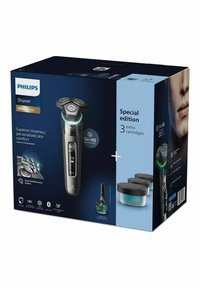 Rasoio Philips Serie 9000 in confezione; include tre contenitori aggiuntivi, design elegante in nero e argento, display digitale, tecnologia SkinIQ.
