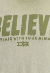 Key Largo CREATE ROUND - Camiseta estampada - cactus green