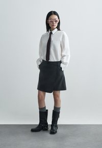 Vivienne Westwood DUCHESS - Γυαλιά ηλίου - milky pink