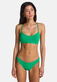 Niewybrane, summer green