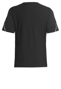 Černé krátkosrsté sportovní tričko s texturovaným vzorem, kulatým výstřihem a bílými pruhy na ramenech.