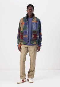 Penfield FOREFOUNDERS MATTAWA JACKET - Flísová bunda - rum raisin