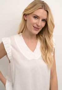 Kaffe ANO - Camicetta - feather gray java dot/sabbia