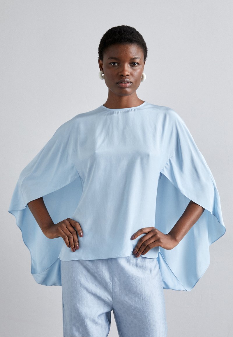 Rodebjer - SOLHA - Blusa - fog blue, Ampliar