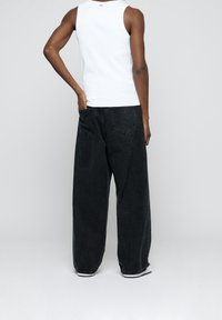 EIGHTYFIVE Vaqueros baggy - black denim
