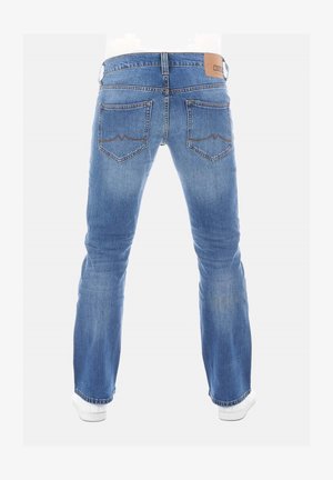 Blaue Jeans aus Denim mit einem geraden Bein-Design, ausgestattet mit Gesäßtaschen mit spitzen Klappen und einem hellbraunen Lederpatch am Bund.