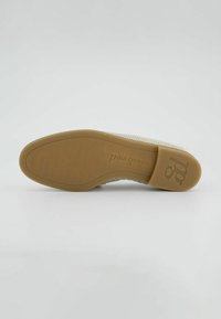 Thumbnail Image 6