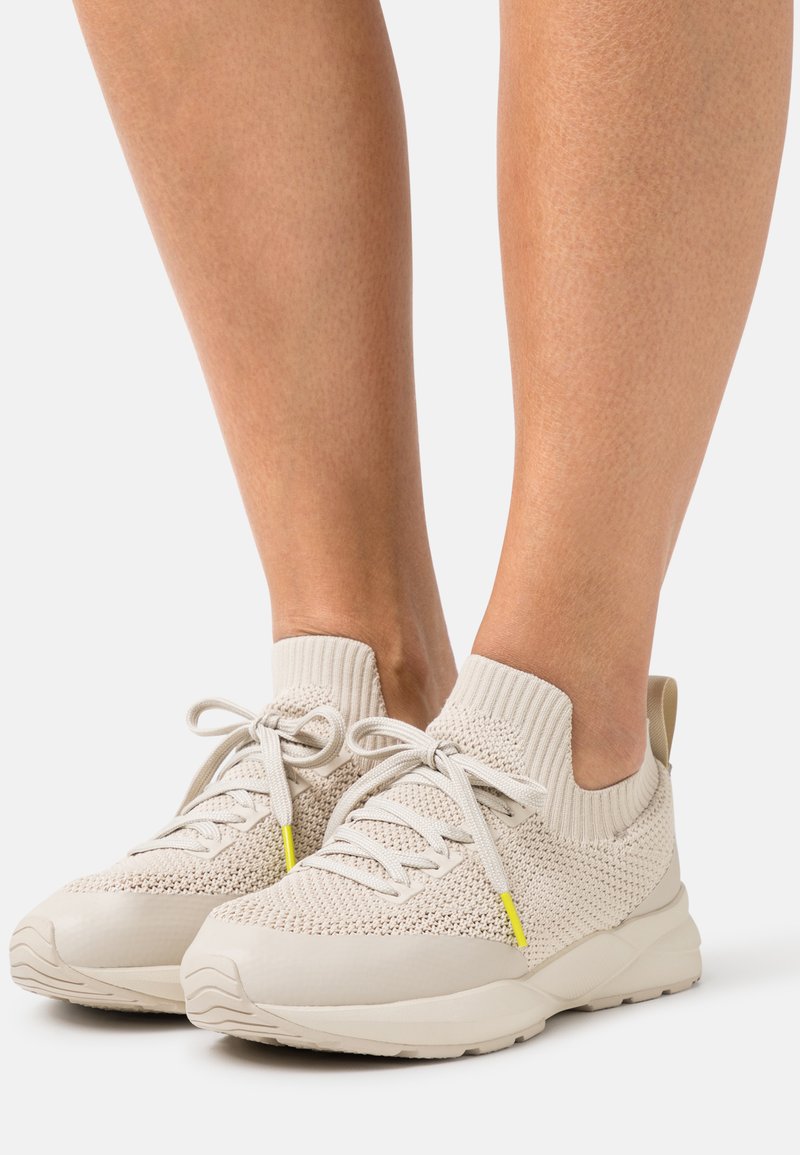 Damen Sneaker low | Woden ESTHER Sneaker low grau/beige/beige - VR22459 Damen Sneaker low | Woden ESTHER Sneaker low grau/beige/beige - VR22459