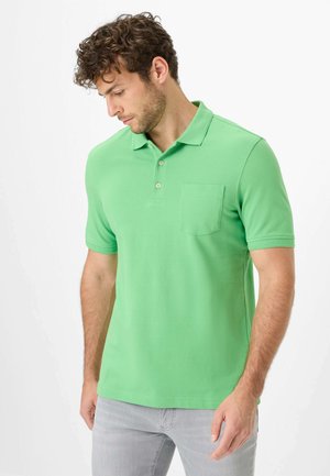 Groene polo shirt van een katoenmix, met een kraag, drie-knopen sluiting en een borstzak; korte mouwen en een gladde textuur.