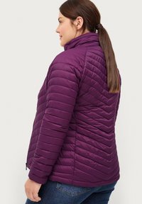 Áhkká WEIGHT W - Chaqueta de entretiempo - lila