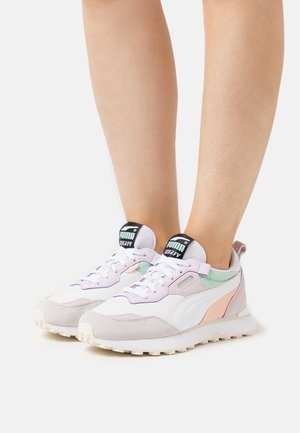 Baskets basses - white