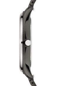Schwarze Edelstahl-Uhr mit polierter silberner Lünette und rundem Gehäuse. Verfügt über eine strukturierte Krone und elegante, gebogene Hörner.