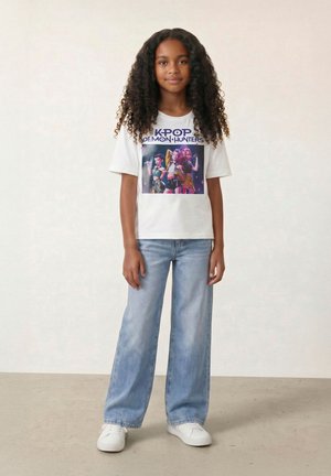 Name it, NKFMARA KPOP SS NREG TOP BOX LNOOS SKY - Camiseta estampada - bright white