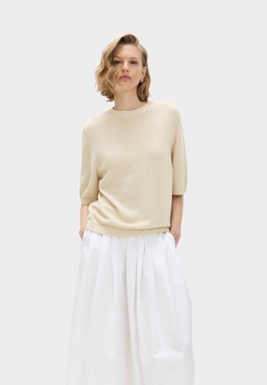 Marks & Spencer, Basic T-shirt - beige